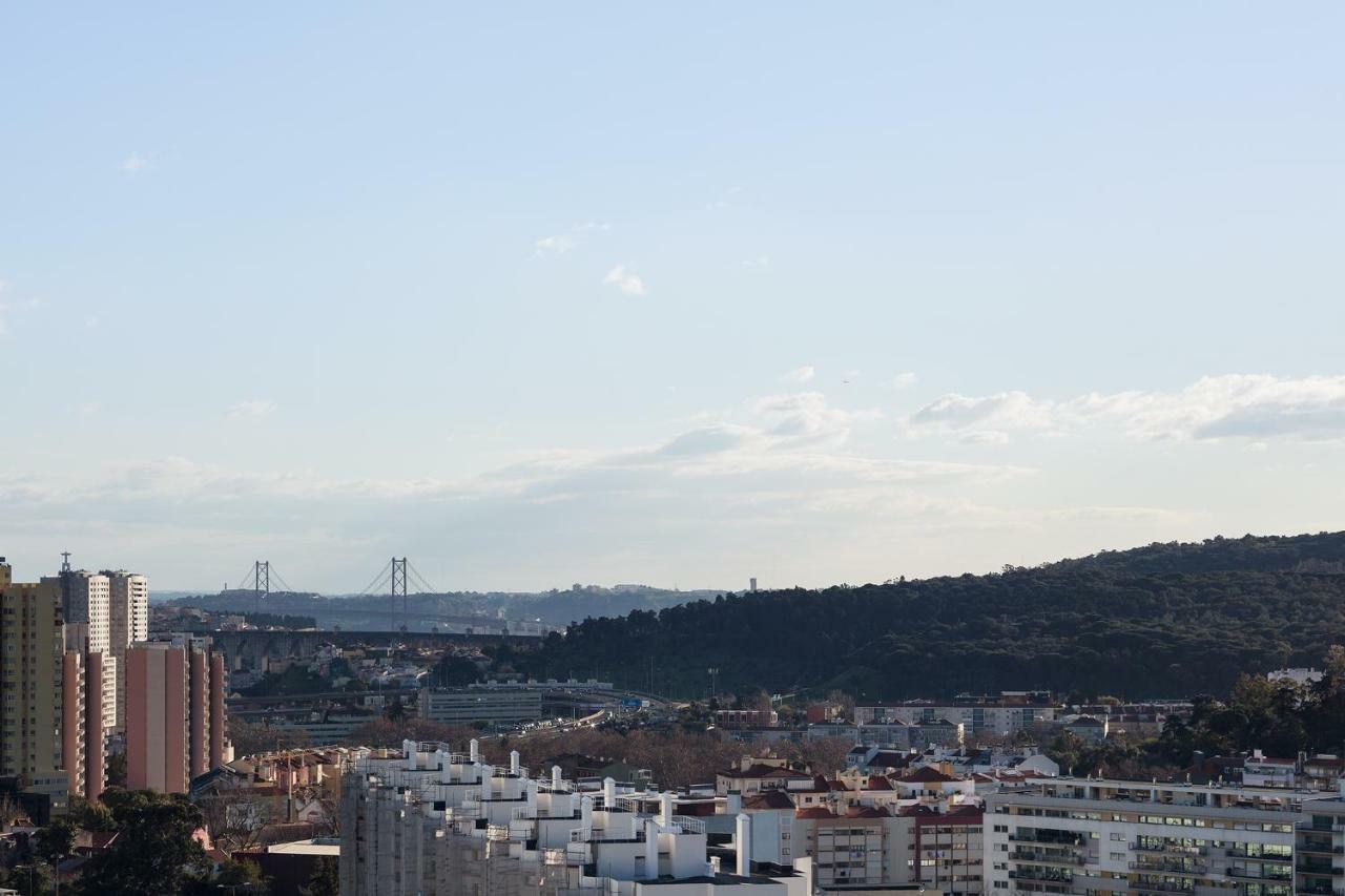 Skyscraper Riverview Lisbon With Indoor Pool エクステリア 写真