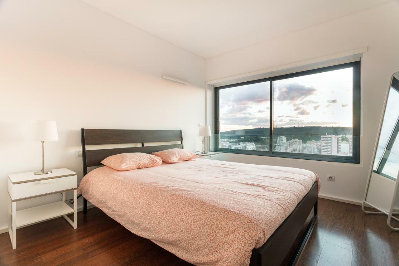 Skyscraper Riverview Lisbon With Indoor Pool エクステリア 写真